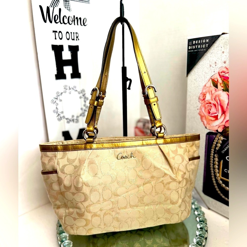 Coach gold Metallic canvas and leather tote bag - Picture 2 of 10